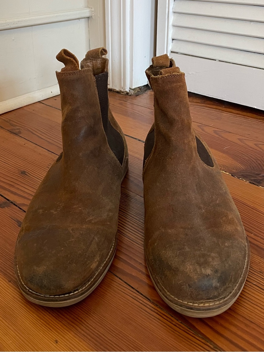 Hari Mari Men’s Odessa Suede Chelsea Boot, size 11, Rich Brown - Picture 2 of 9